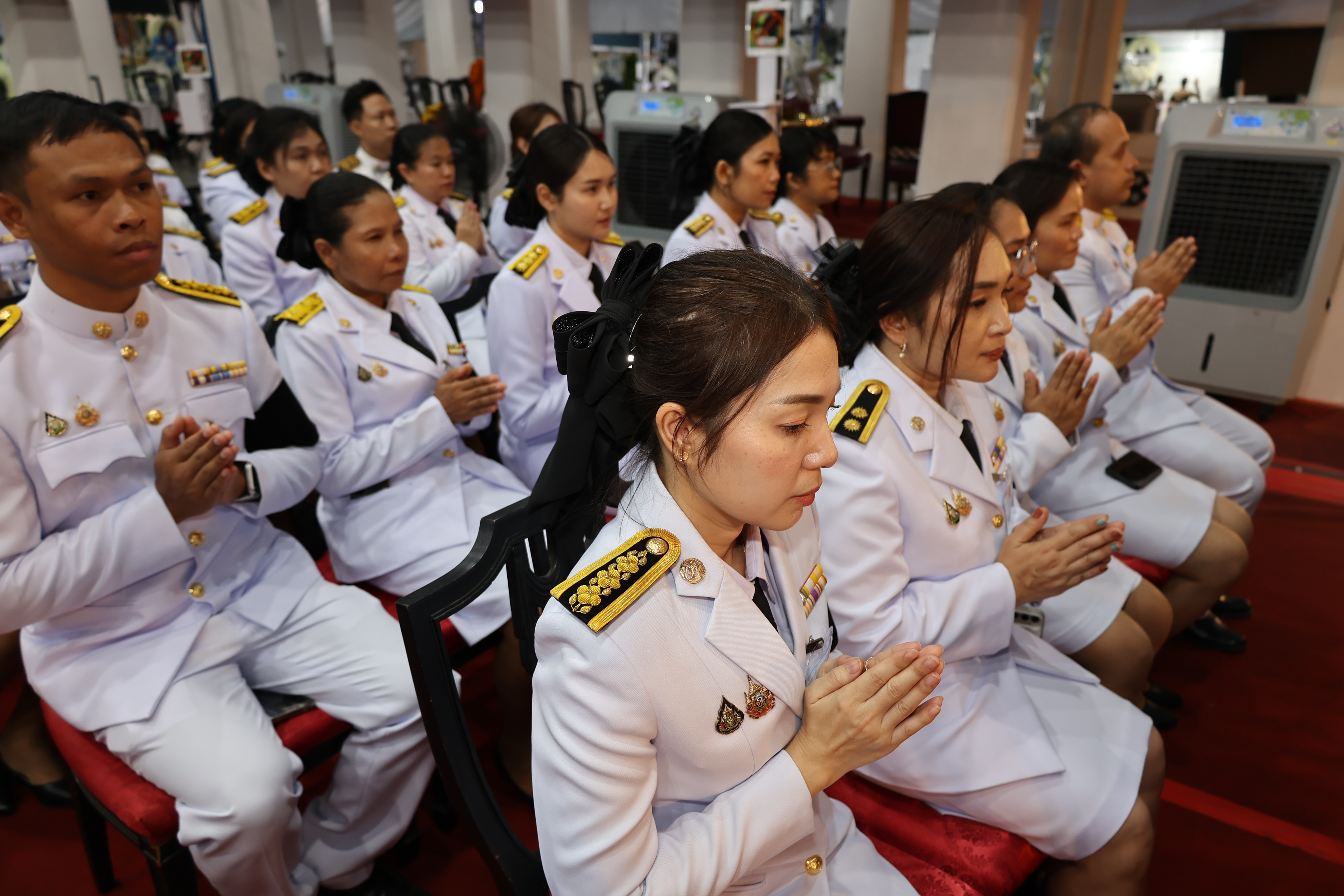 title - สำนักงานการปฏิรูปที่ดินเพื่อเกษตรกรรม รับพระราชทานพระบรมราชานุญาตให้ร่วมเป็นเจ้าภาพบำเพ็ญกุศลถวายพระบรมศพ สมเด็จพระนางเจ้าสิริกิติ์ พระบรมราชินีนาถ พระบรมราชชนนีพันปีหลวง (Re-post)